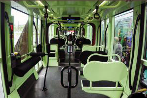 Photo de l'int&eacute;rieur des rames 302-Ligne4